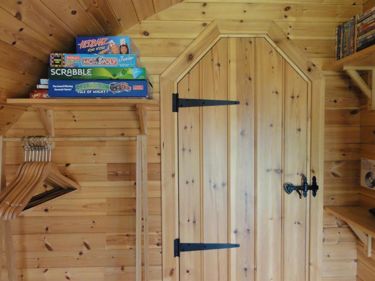 Cosy Cabins At Westfield Farm, Isle Of Wight Yarmouth  Extérieur photo